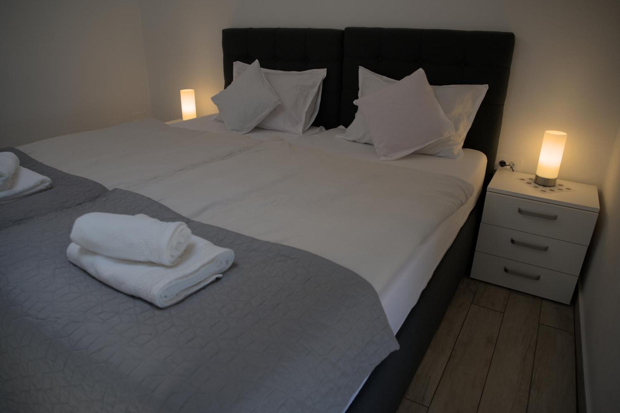 Apartmaji Soncek Изола Экстерьер фото